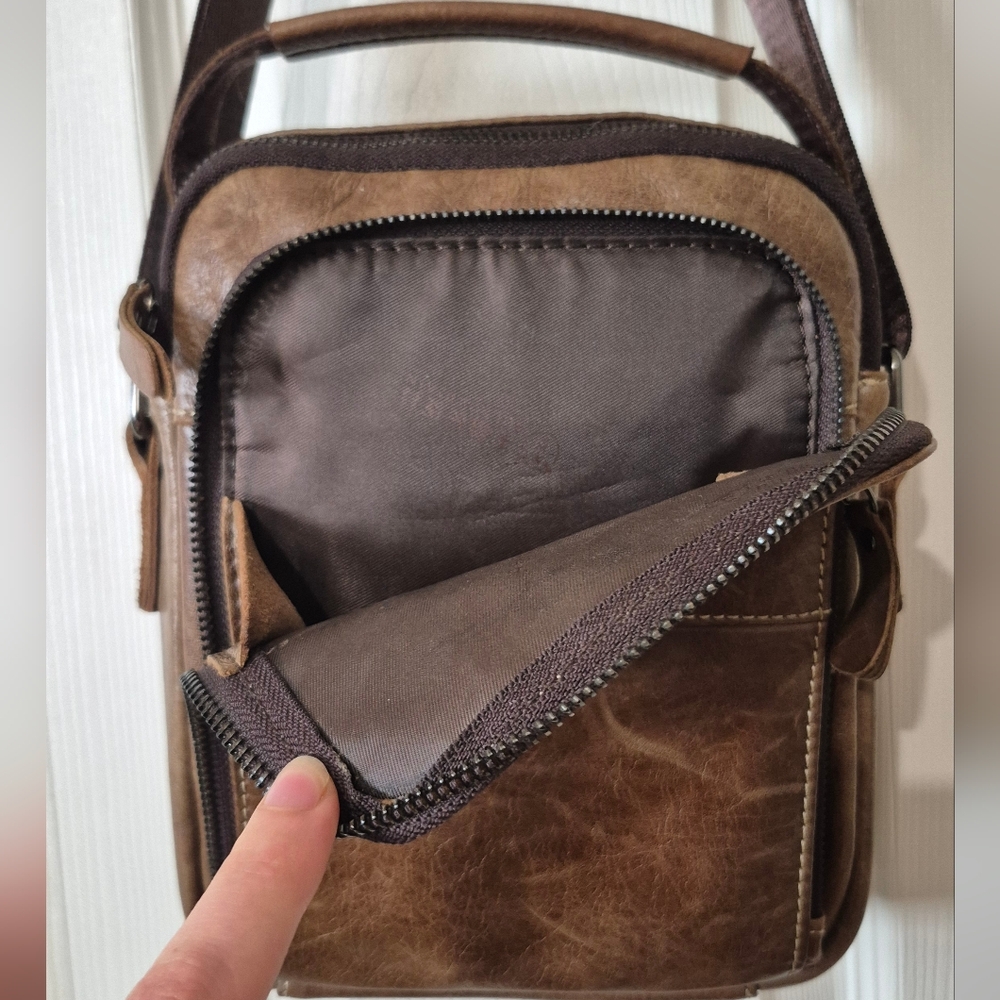 Bull Captain Genuine leather mens messenger business And travel bag Crossbody - Picture 8 of 10